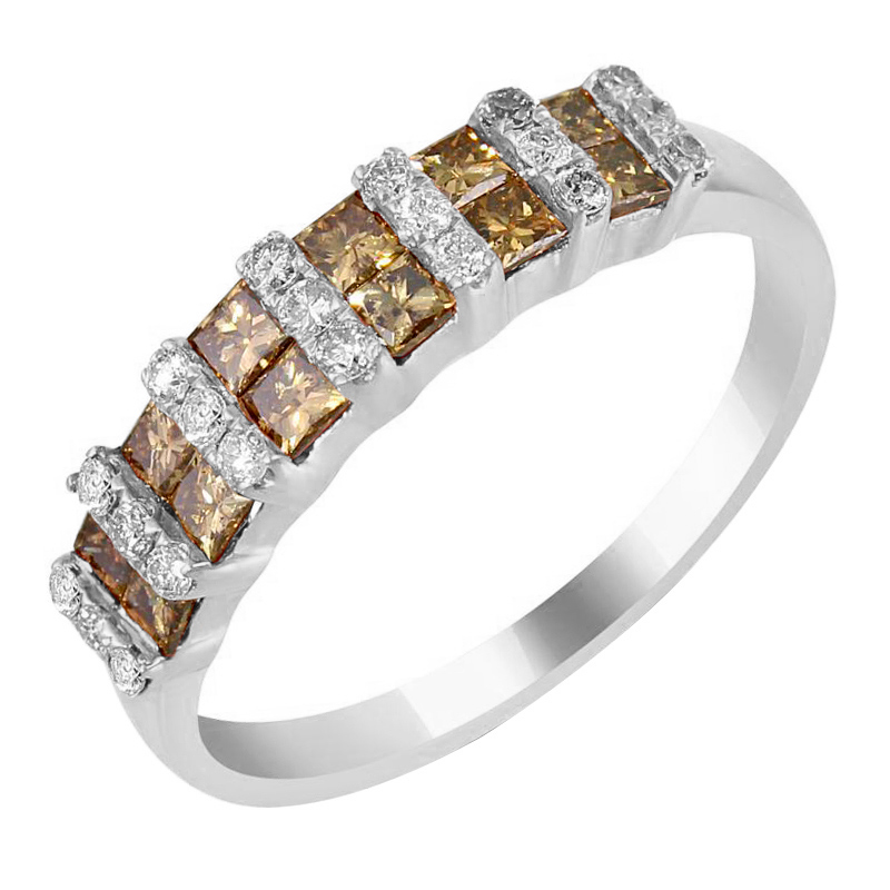 Diamantový prsten z bílého zlata