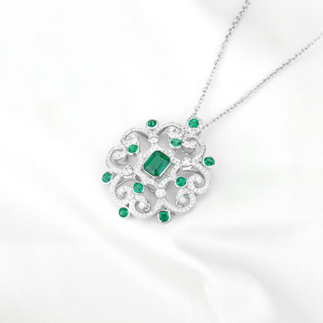 Smaragdový náhrdelník 8535