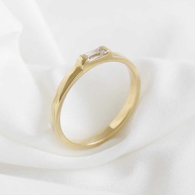 Safírový prsten