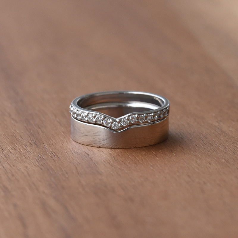 Platinový eternity prsten s diamanty a pánský plochý prsten Menna 101336