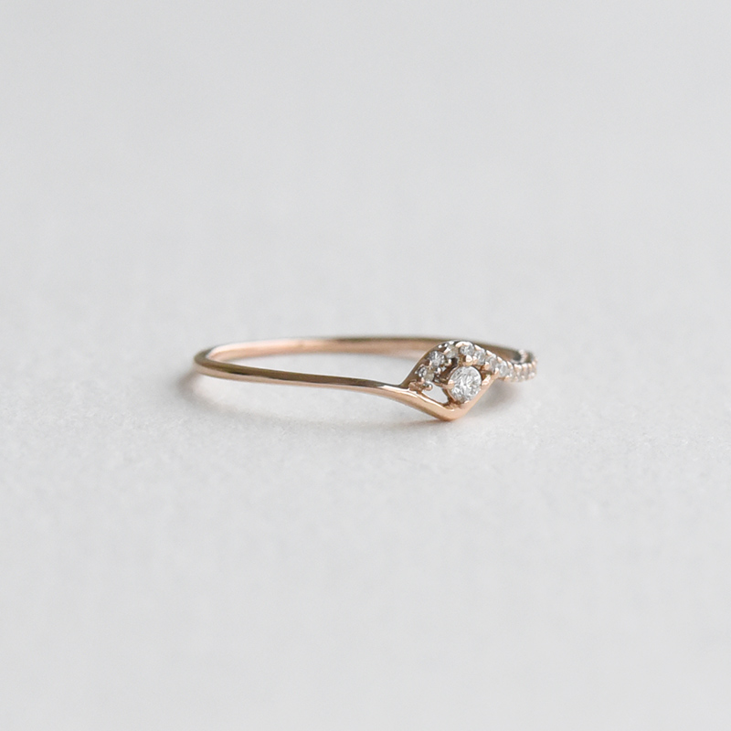 Stříbrný romantický prsten s lab-grown diamanty Cuevas 104566