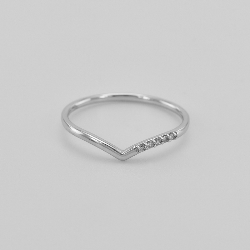 Stříbrný vykrojený prsten s lab-grown diamanty Aneesa 104686