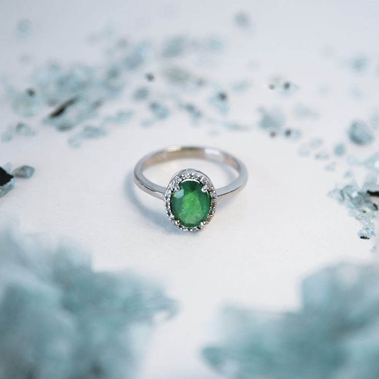 Smaragdový prsten s diamanty Arya 108306