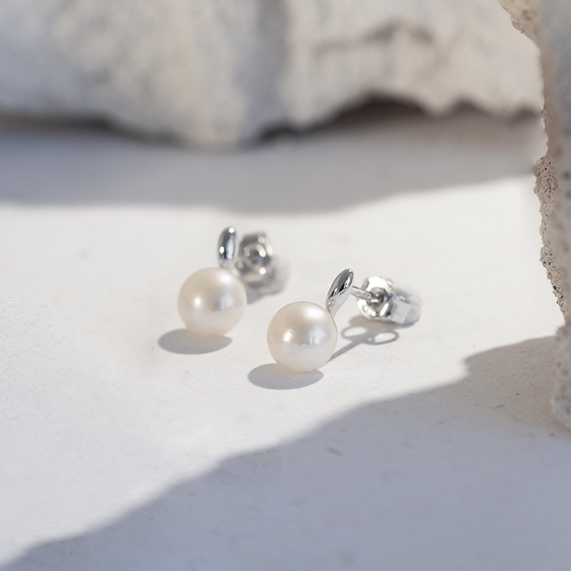 Elegantní perlové náušnice Louise 109316