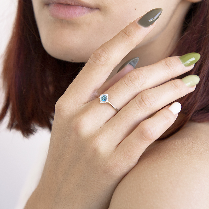 Zásnubní prsten s 0.31ct IGI certifikovaným modrým lab-grown diamantem Febe 111216