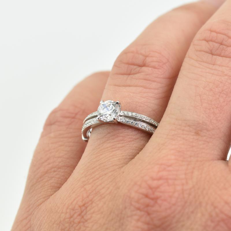 Platinový zásnubní prsten s diamanty Delaine 11296