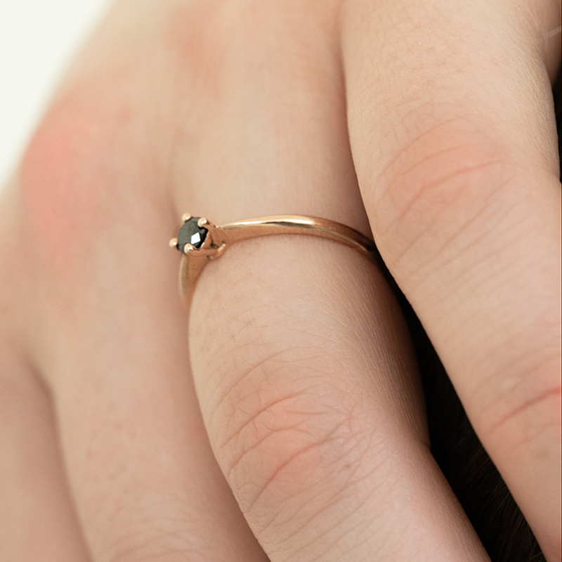 Zásnubní prsten s černým diamantem Sevati 119846