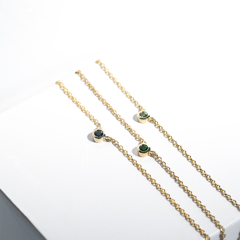 Stříbrný minimalistický náhrdelník se zeleným safírem Glosie 124236