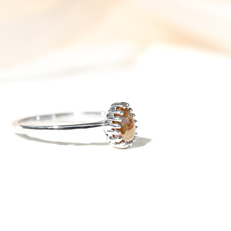 Zlatý prsten s pear salt and pepper diamantem Ryley 126376