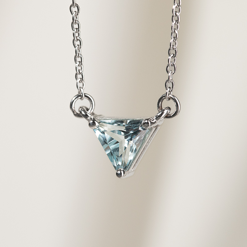 Minimalistický náhrdelník s akvamarínem Modu 134926