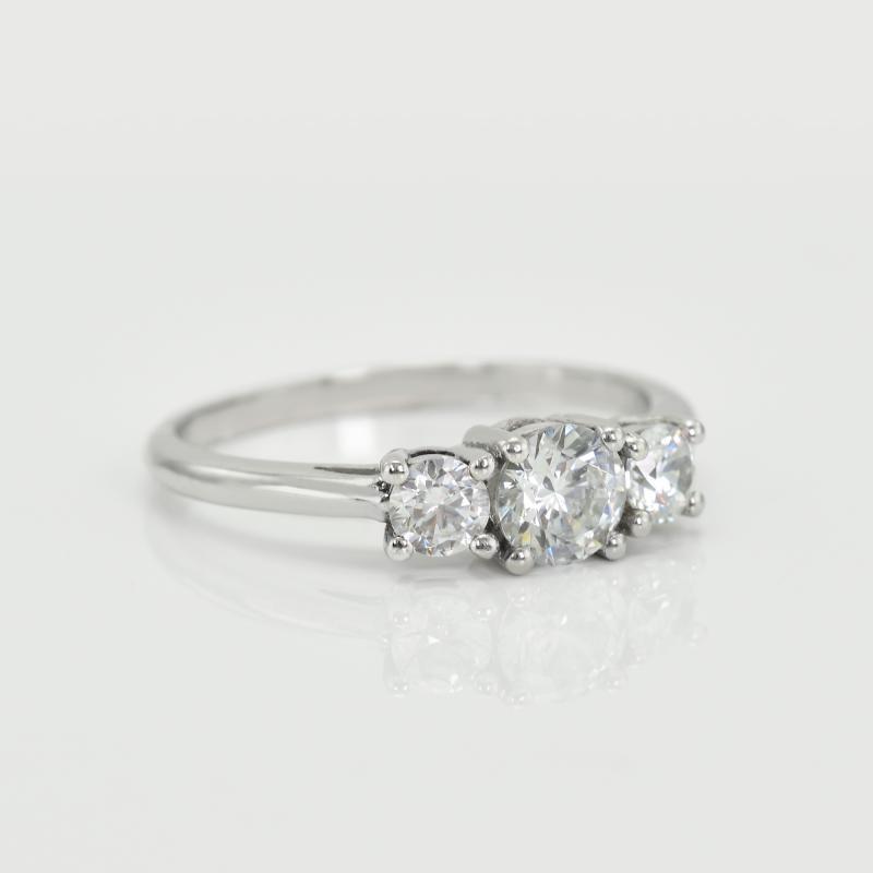 Prsten s třemi diamanty 17396