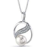 Kruhový stříbrný náhrdelník s perlou a zirkony Kleio