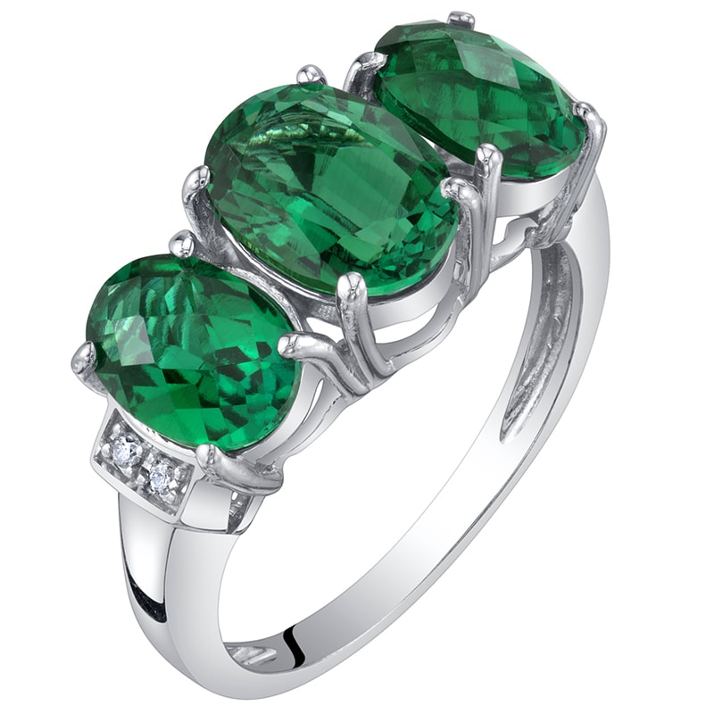 Smaragdový prsten ze zlata s diamanty Joann