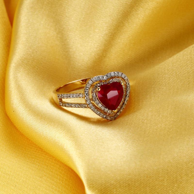 Romantický prsten s rubínem ve tvaru srdce 3696