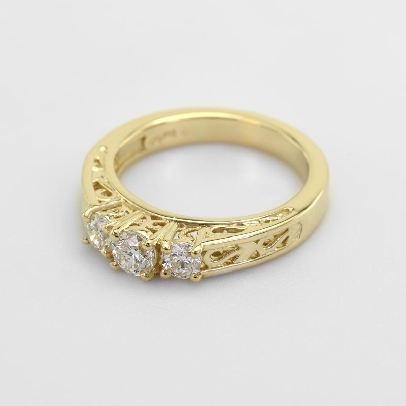Diamantový zlatý zásnubní prsten ve vintage stylu
