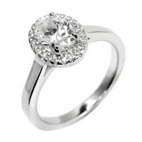 Romantický zásnubní prsten s oválným diamantem Chastity