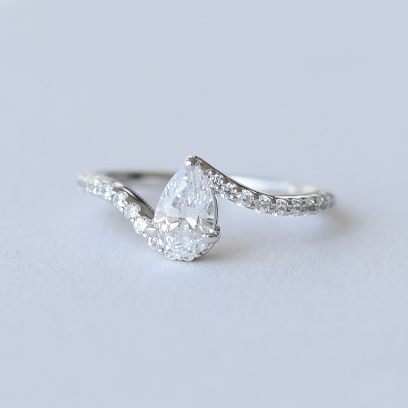 Zásnubní prsten s diamantem 61216