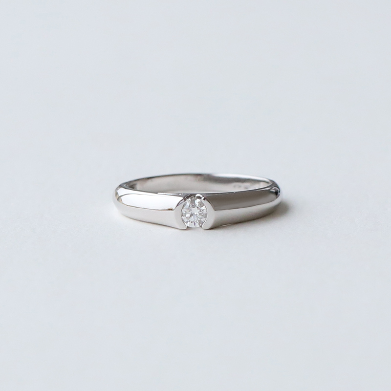 Diamantový zásnubní prsten 74106