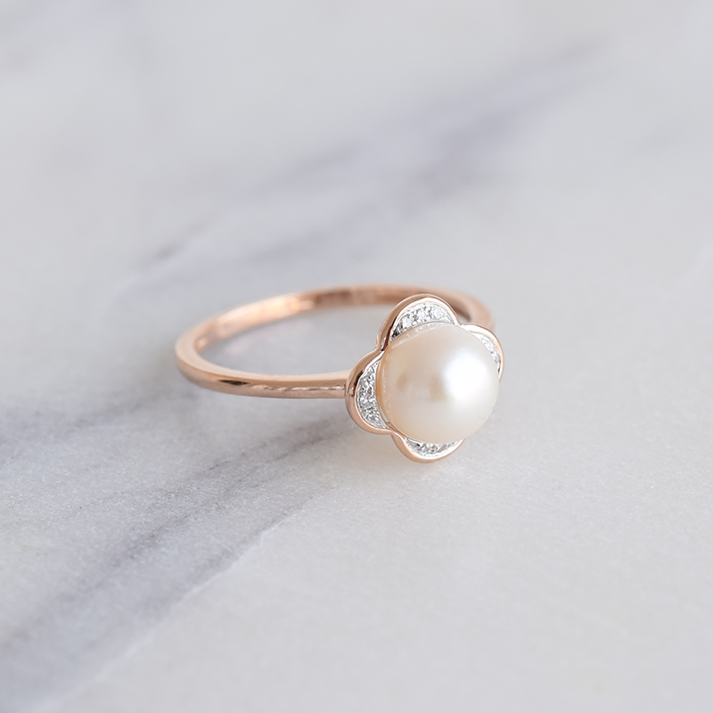 Elegantní prsten s perlou a diamanty 86626