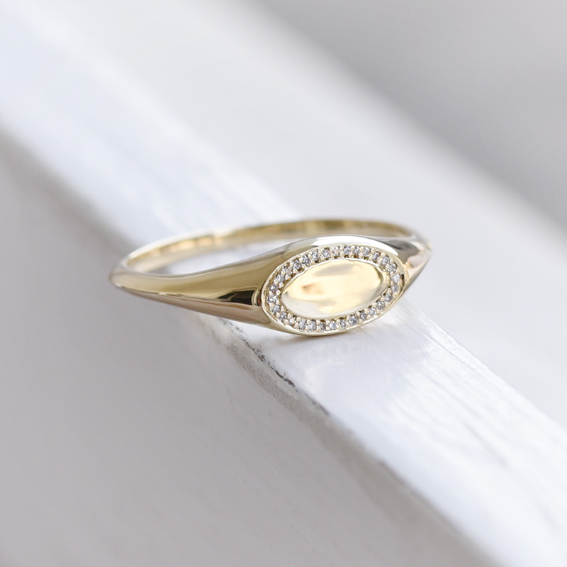 Pečetní zlatý prsten s diamanty 93496