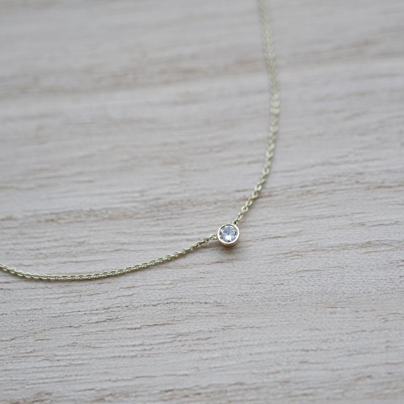 Stříbrný minimalistický náhrdelník s diamantem Glosie 103637