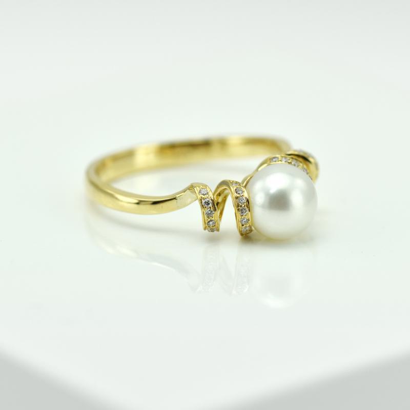 Perla ve zlatém prstenu 10857