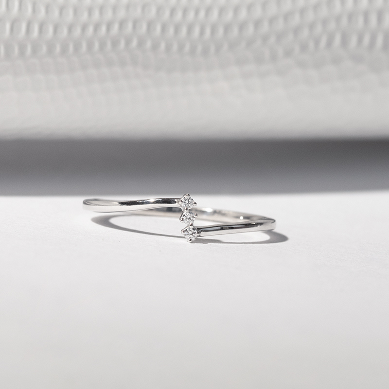 Minimalistický prsten se třemi lab-grown diamanty Ingrid 113037