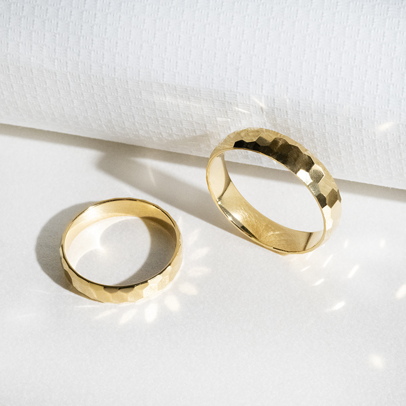 Zlaté tepané snubní prsteny Laurita 114107