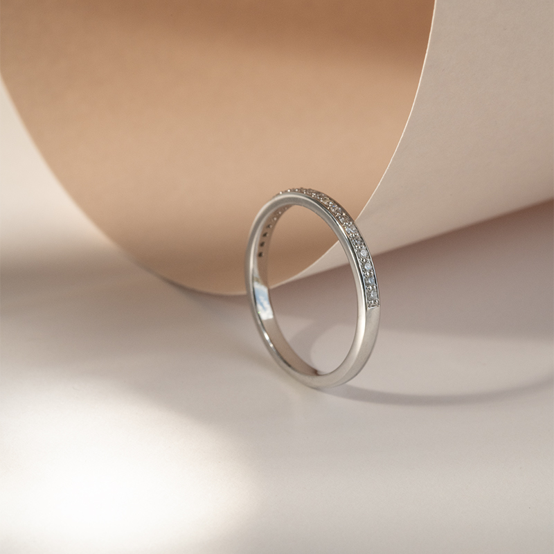 Platinový eternity prsten s 1.25mm diamanty Mewya 120527