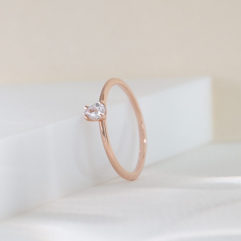 Zásnubní prsten s pear diamantem North 121357