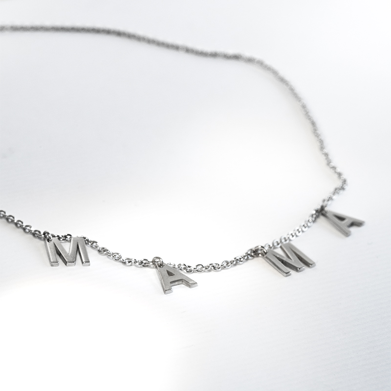 Stříbrný náhrdelník s písmenky Mama 121887