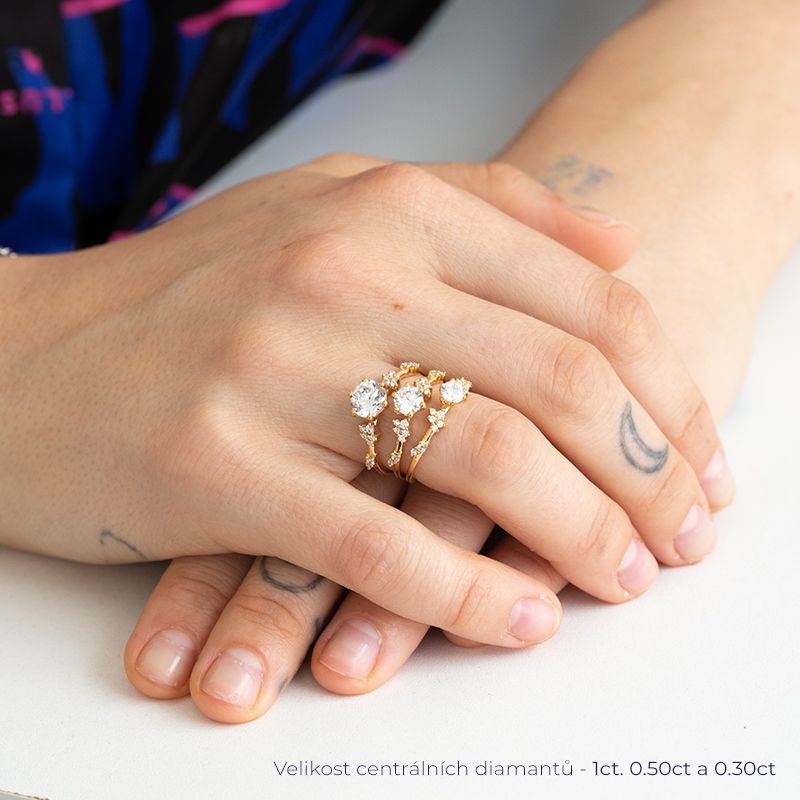 Romantický zásnubní prsten s lab-grown diamanty Therese 126707
