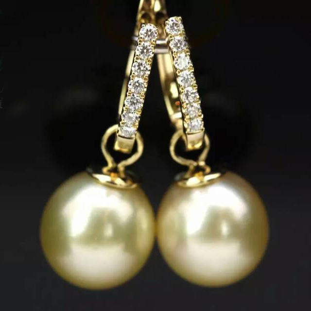 Zlaté náušnice s jihomořskými perlami a diamanty Marilla