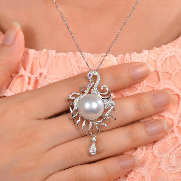 Náhrdelník s perlou a diamanty 12887