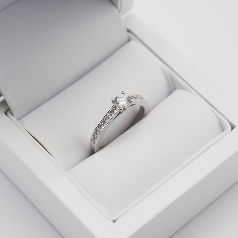 Diamantový prsten 14837