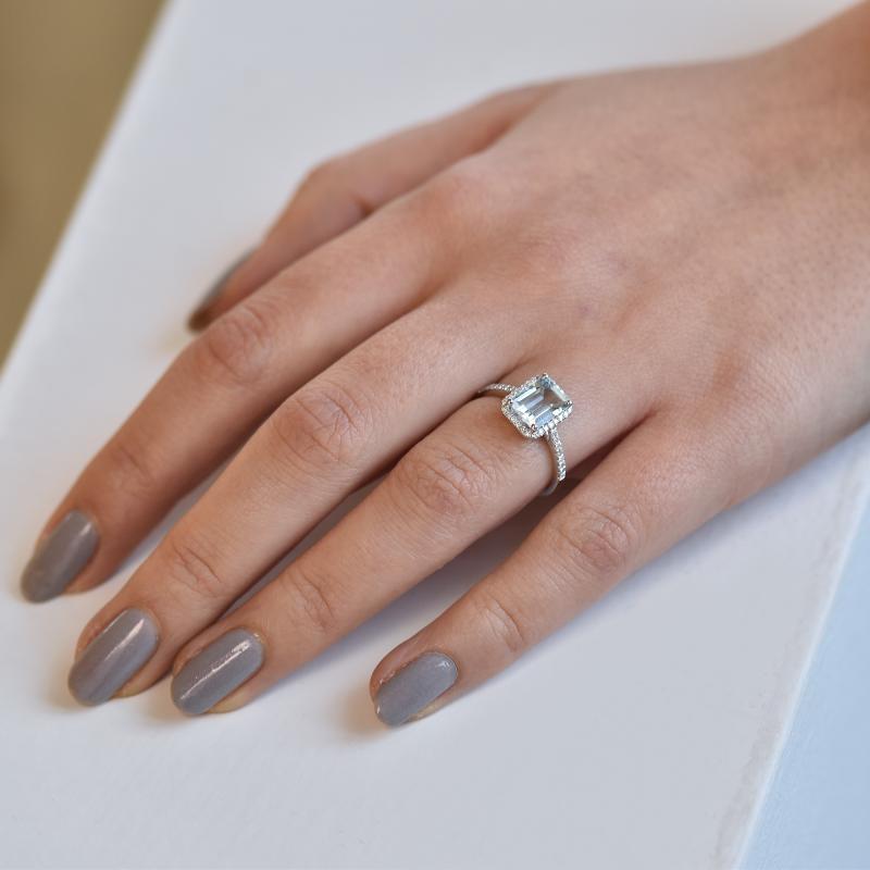 Zlatý diamantový prsten s akvamarínem 2067