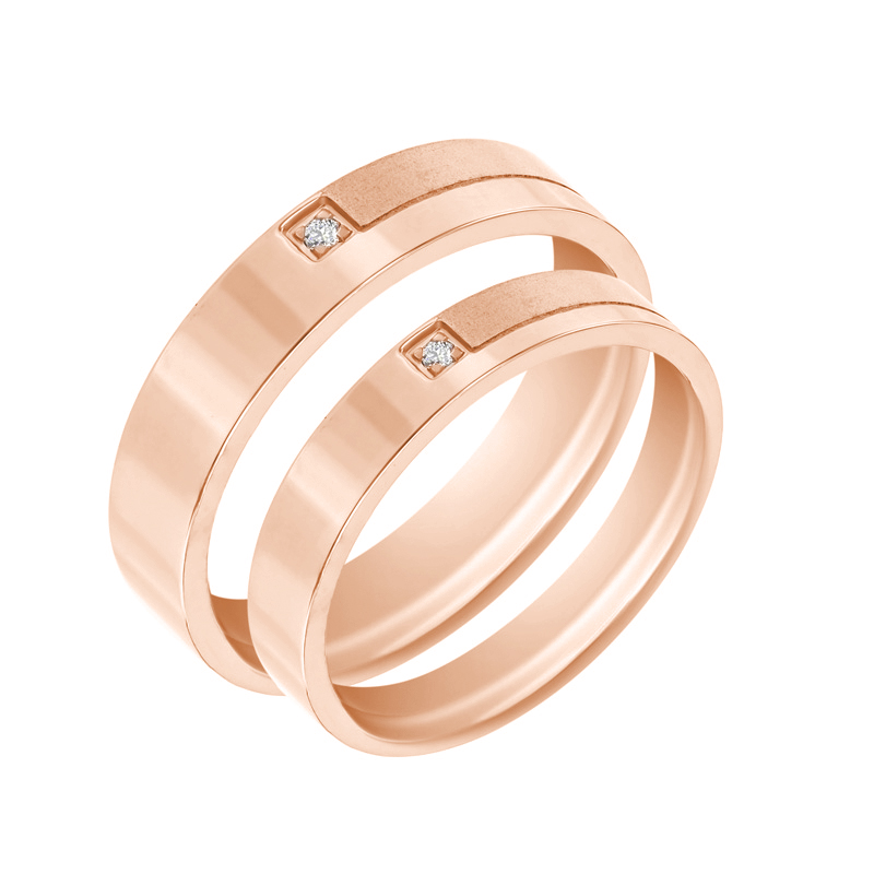 Snubní prsteny ze zlata s diamanty s matným detailem