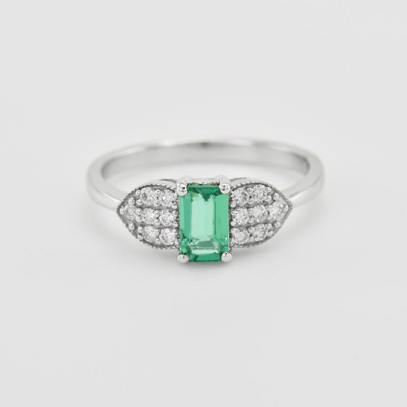 Prsten s diamanty a smaragdem 40287