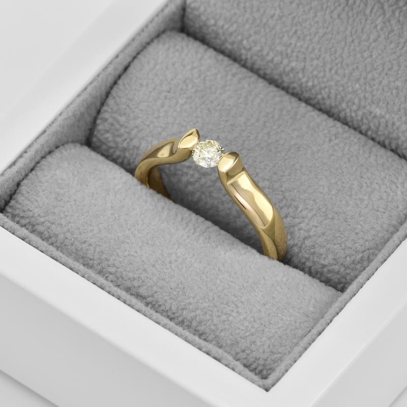 Zásnubní zlatý prsten s diamantem 45067