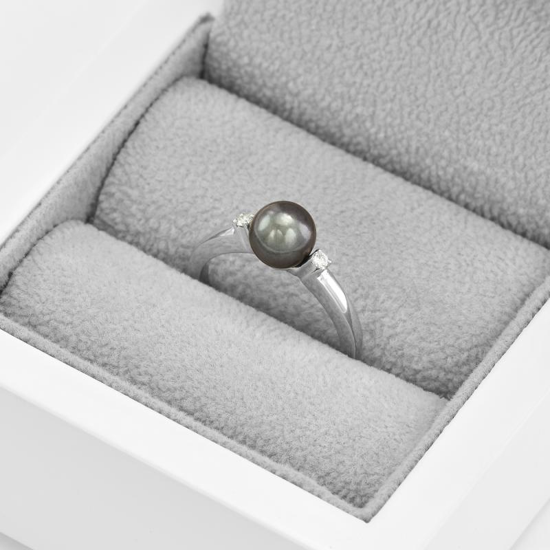 Perlový prsten s diamanty z bílého zlata