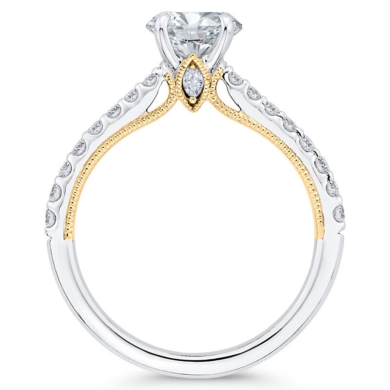 Zlatý zásnubní prsten s postranními diamanty