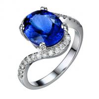 Zlatý prsten s tanzanitem a diamanty Ayushi