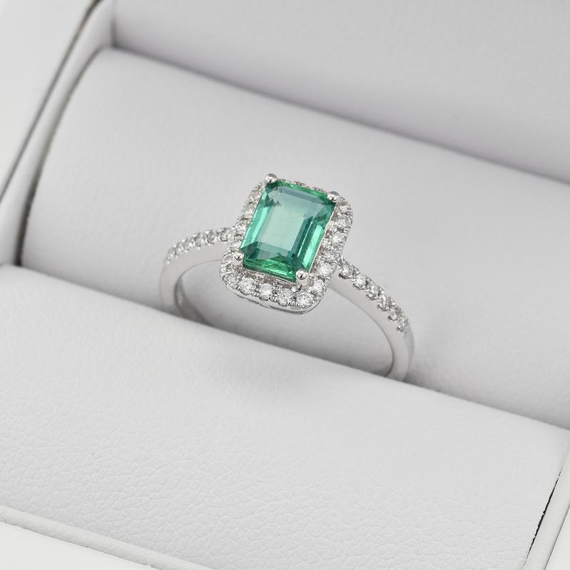 Prsten s diamanty a smaragdem 6497