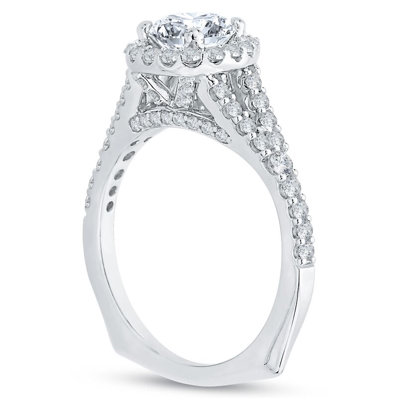 Zásnubní prsten v halo stylu s diamanty 