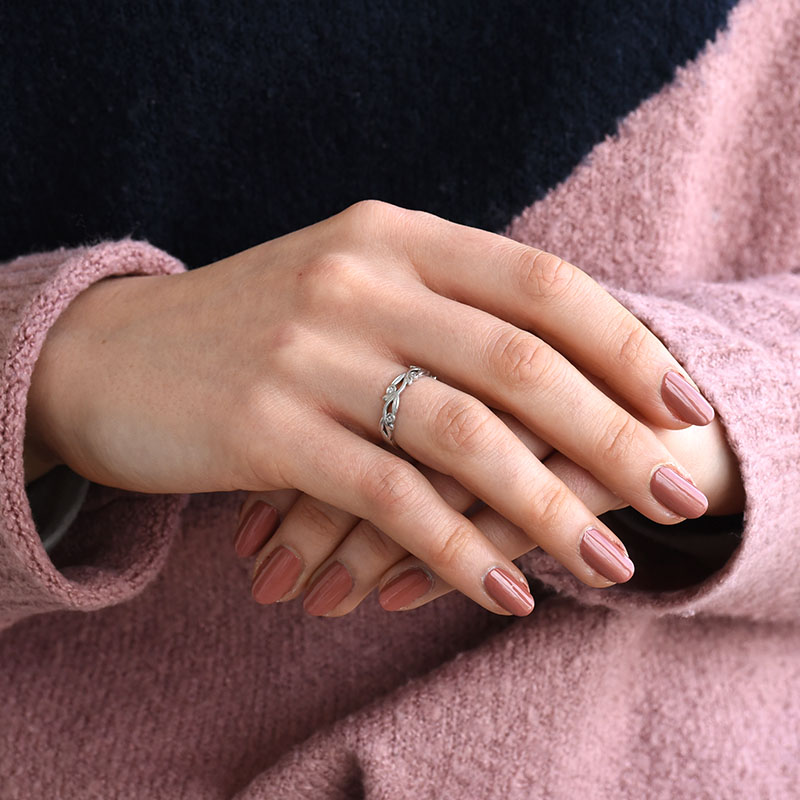 Jemný prsten ve tvaru lístečků s lab-grown diamanty Emery 105678