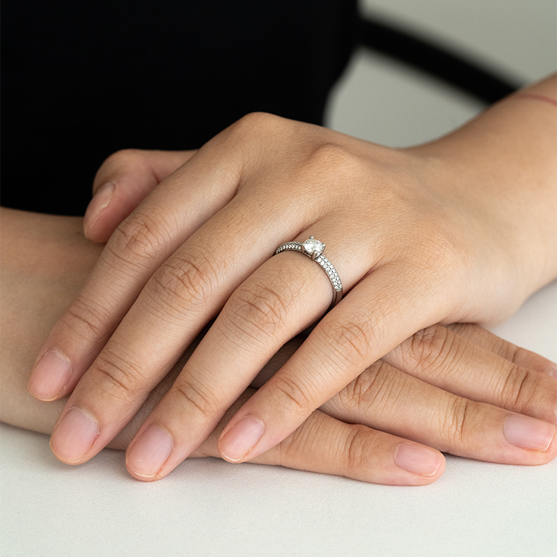 Zlatý zásnubní prsten s 0.32 ct IGI certifikovaným lab-grown diamantem Kristen 125588