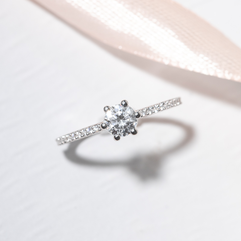 Zásnubní prsten s lab-grown diamanty Cynthia 128118