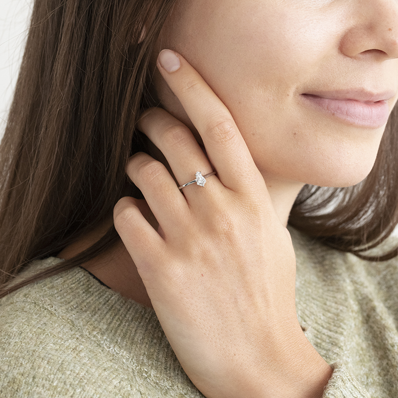 Zásnubní prsten s shield lab-grown diamantem Greta 133158
