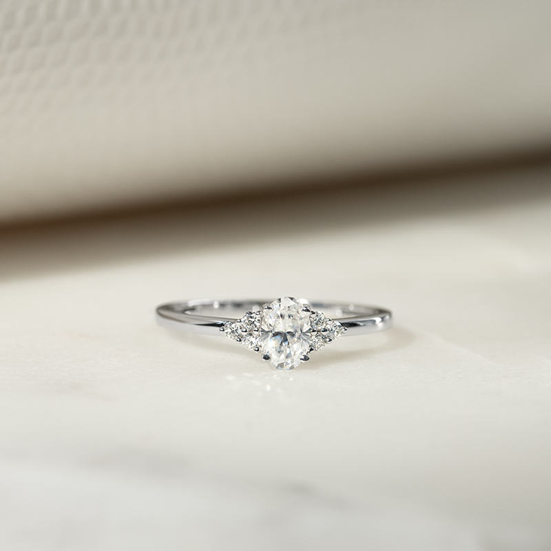 Zásnubní prsten s diamanty Sheldo 134018