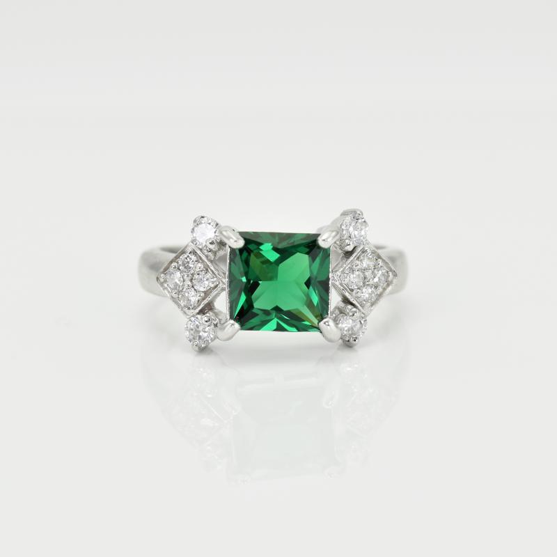 Prsten s vytvořeným smaragdem 15198